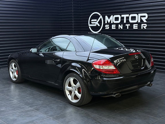 Mercedes-Benz SLK350 4 of 30