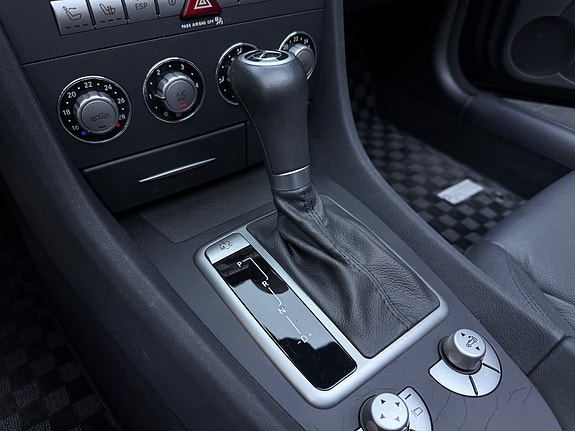 Mercedes-Benz SLK350 19 of 30