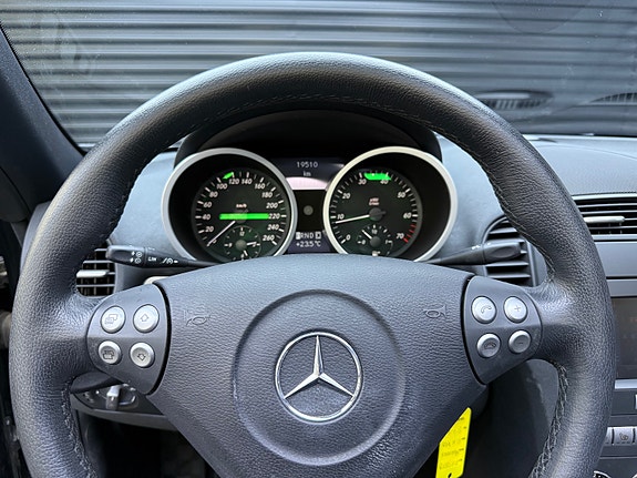 Mercedes-Benz SLK350 14 of 30