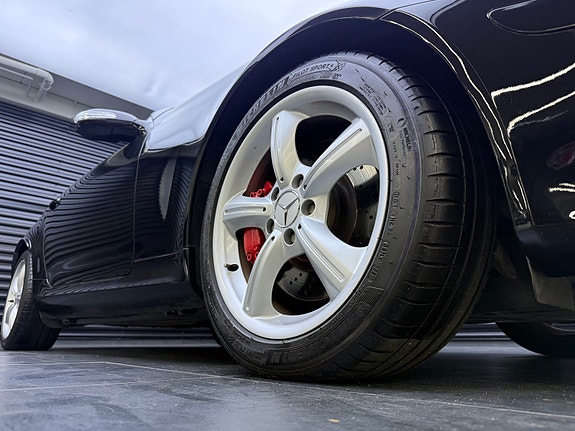 Mercedes-Benz SLK350 10 of 30