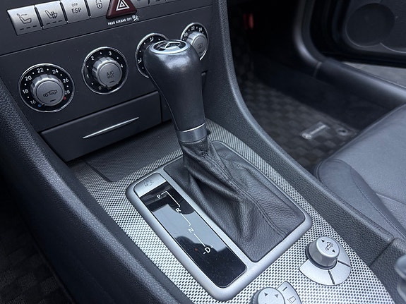 Mercedes-Benz SLK350 20 of 30