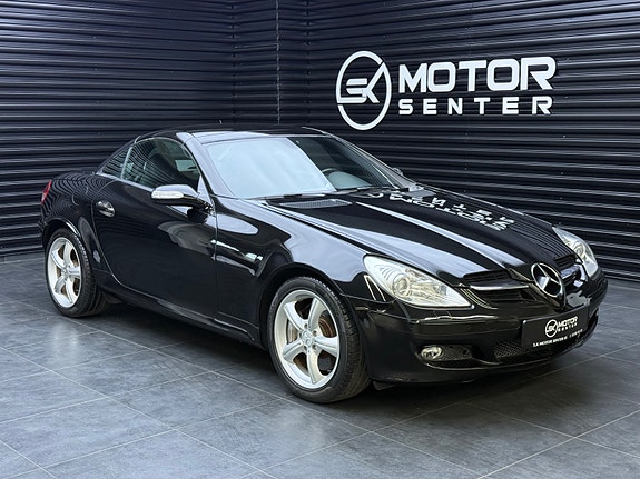 Mercedes-Benz SLK350 3 of 30