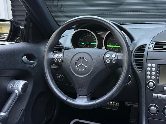 Mercedes-Benz SLK350 13 of 30