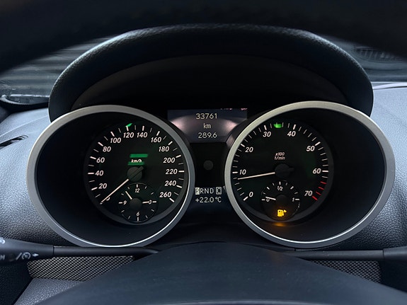 Mercedes-Benz SLK350 15 of 30