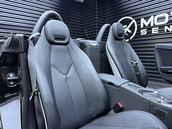 Mercedes-Benz SLK350 26 of 30