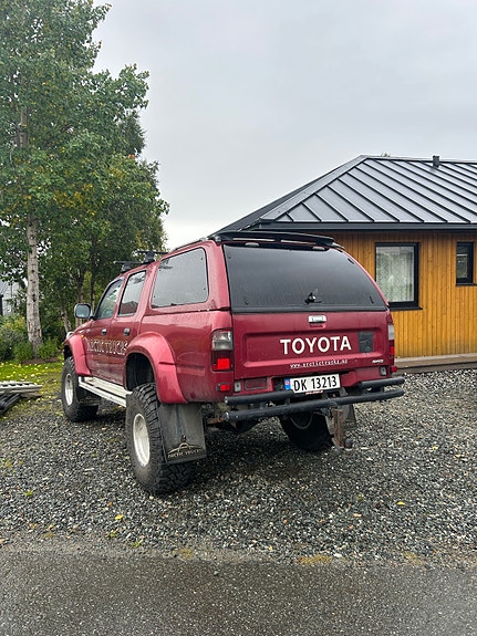 Toyota HiLux 4 of 20