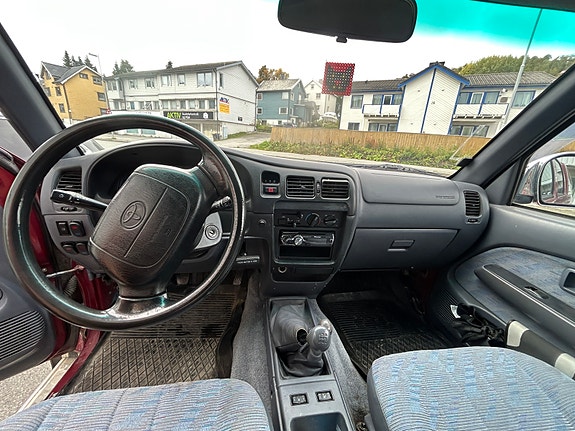 Toyota HiLux 6 of 20