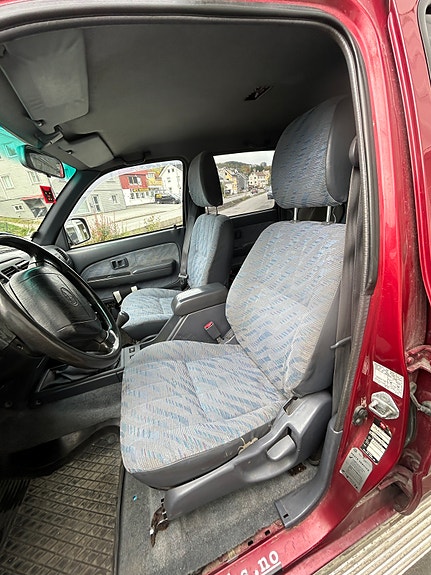 Toyota HiLux 8 of 20