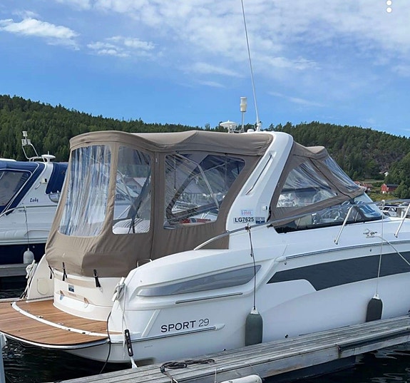 Bavaria Sport 29 – Volvo Penta D4-260 – svært velutstyrt og godt fulgt opp 2 of 16