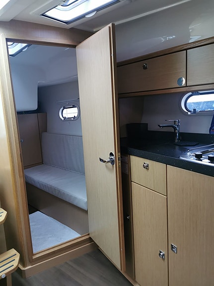 Bavaria Sport 29 – Volvo Penta D4-260 – svært velutstyrt og godt fulgt opp 11 of 16