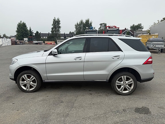 Mercedes-Benz ML250 8 of 10