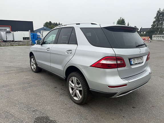 Mercedes-Benz ML250 7 of 10
