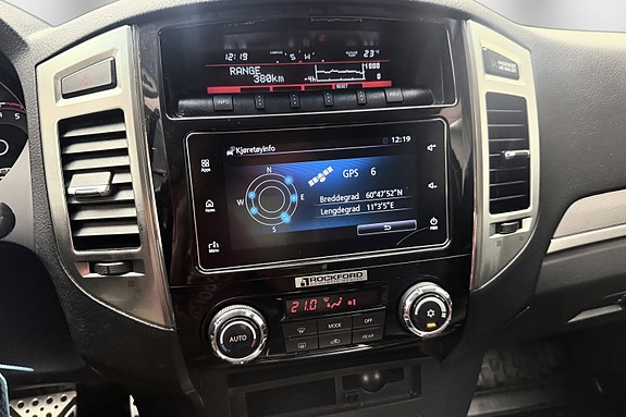 Mitsubishi Pajero 24 of 30