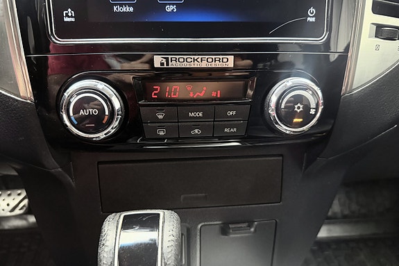 Mitsubishi Pajero 22 of 30