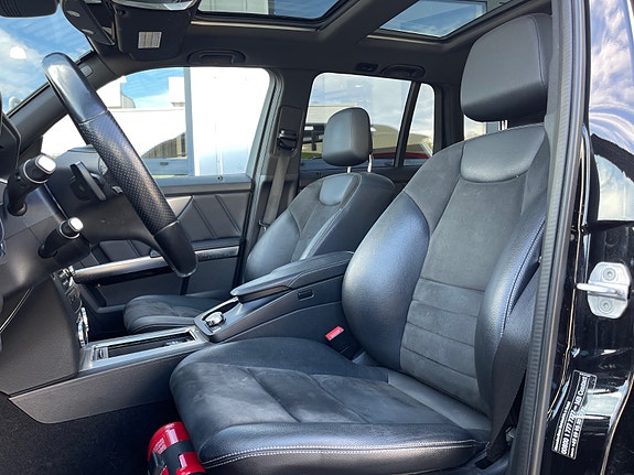 Mercedes-Benz GLK220 20 of 30