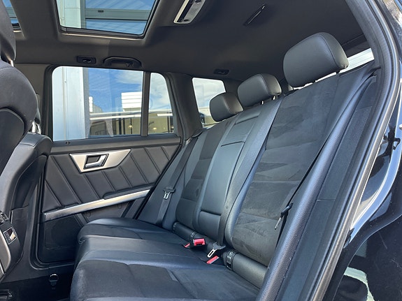 Mercedes-Benz GLK220 21 of 30
