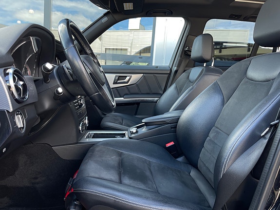 Mercedes-Benz GLK220 22 of 30