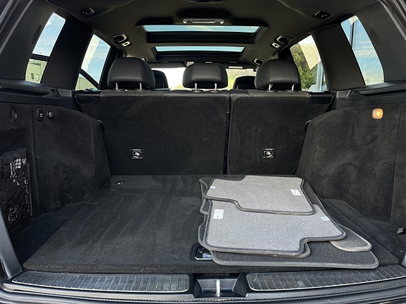 Mercedes-Benz GLK220 25 of 30