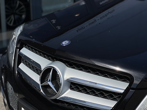 Mercedes-Benz GLK220 14 of 30