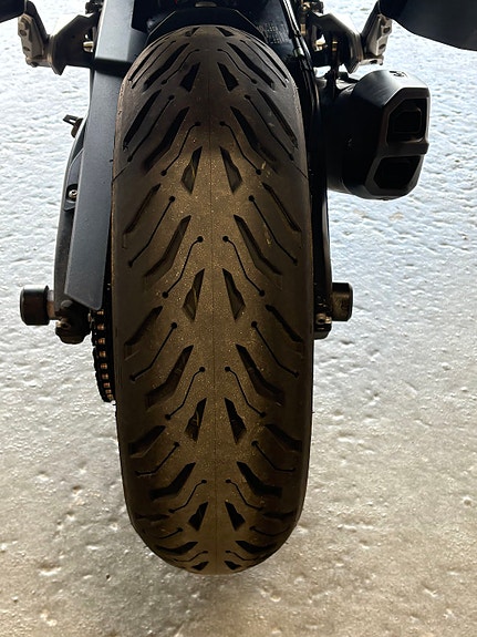 BMW F 900 R 7 of 25
