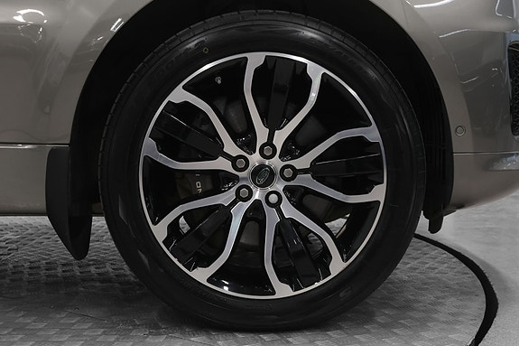 Land Rover Range Rover Sport 9 of 25