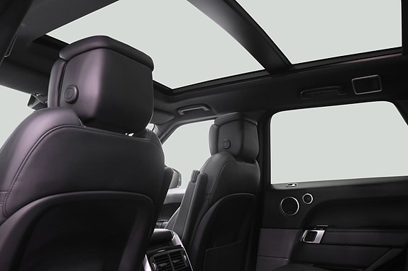 Land Rover Range Rover Sport 17 of 25