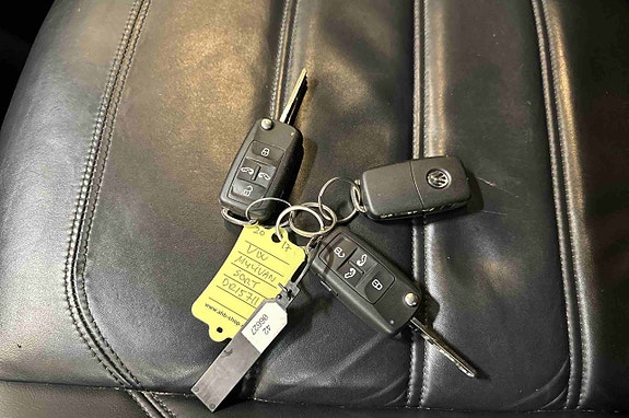 Volkswagen Multivan 12 of 14