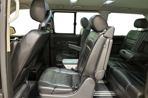 Volkswagen Multivan 10 of 14