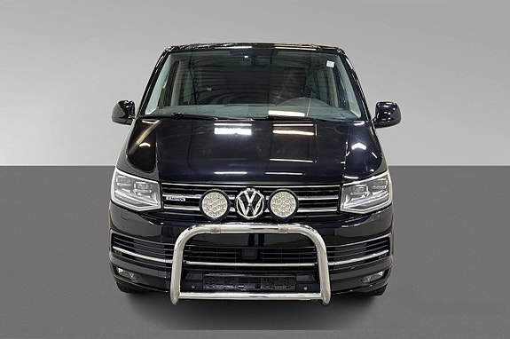 Volkswagen Multivan 4 of 14
