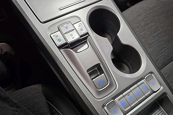 Hyundai Kona 14 of 24