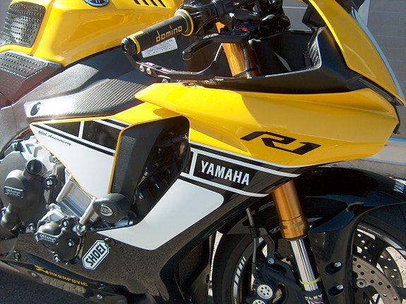Yamaha YZF-R1 5 of 16