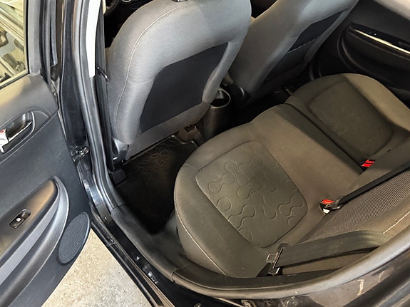 Hyundai i20 18 of 30