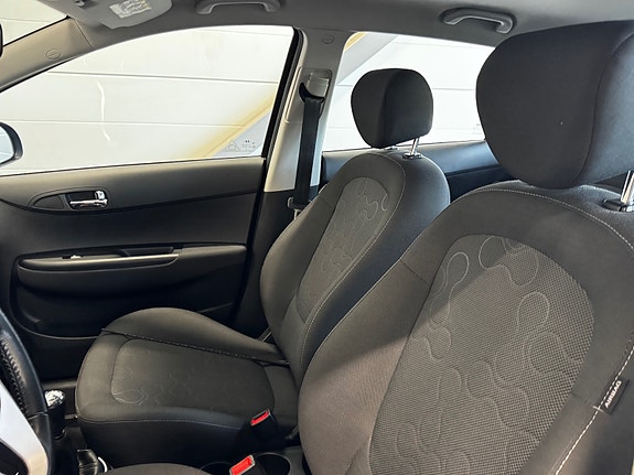 Hyundai i20 16 of 30