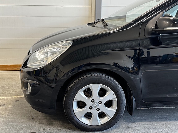 Hyundai i20 4 of 30