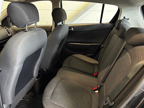 Hyundai i20 20 of 30