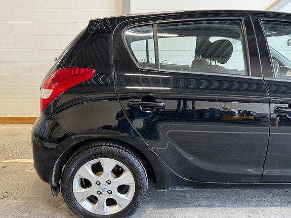 Hyundai i20 10 of 30
