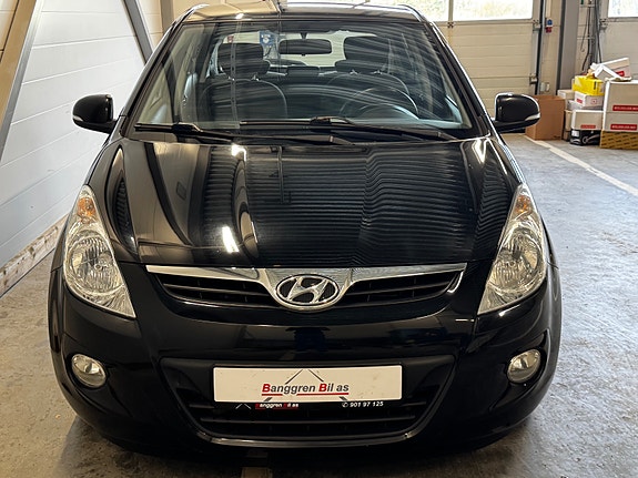 Hyundai i20 3 of 30