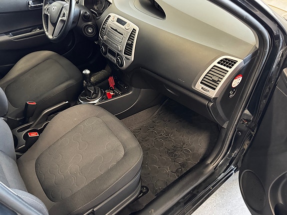 Hyundai i20 30 of 30