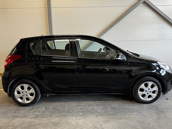 Hyundai i20 5 of 30