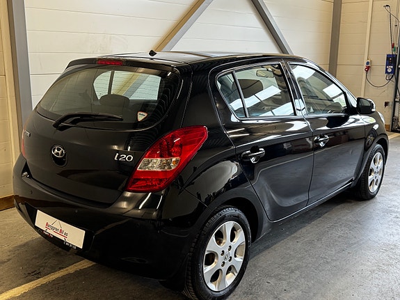 Hyundai i20 8 of 30