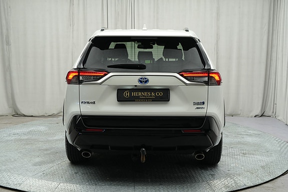 Toyota RAV4 9 of 30