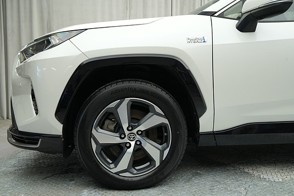 Toyota RAV4 7 of 30