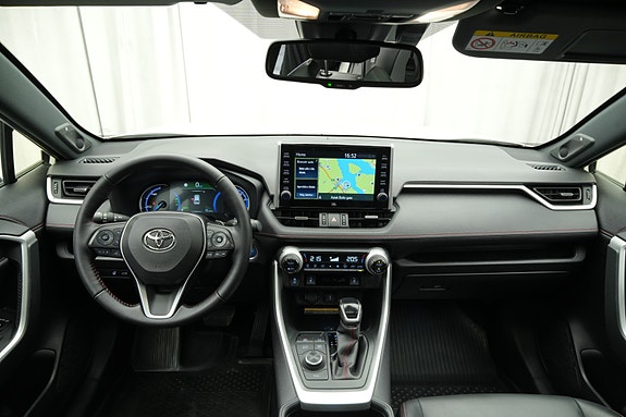 Toyota RAV4 23 of 30