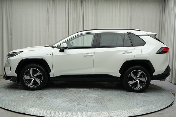 Toyota RAV4 6 of 30