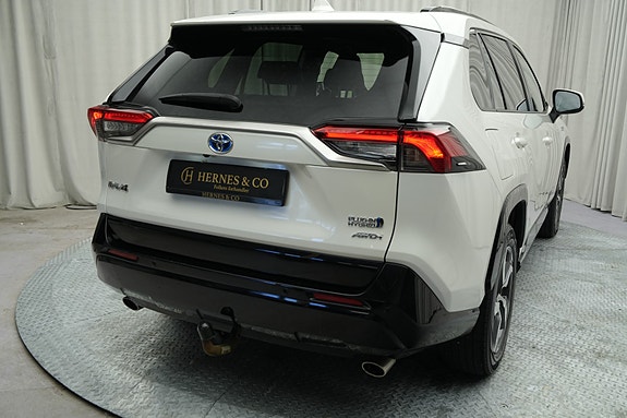 Toyota RAV4 10 of 30