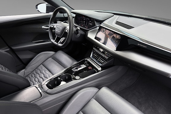 Audi e-tron GT 15 of 23