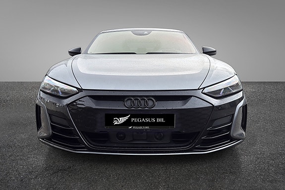 Audi e-tron GT 2 of 23