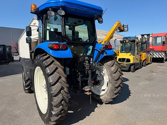 New Holland TD5.85 4 of 5