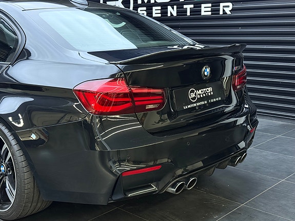 BMW M3 8 of 30