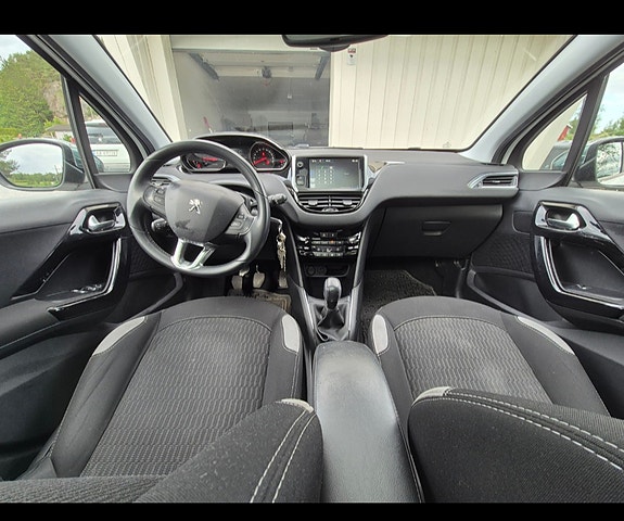 Peugeot 208 6 of 13